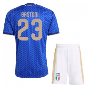 Camiseta de fútbol Italia Bastoni 23 Niño 1ª equipación Copa Mundial 2026